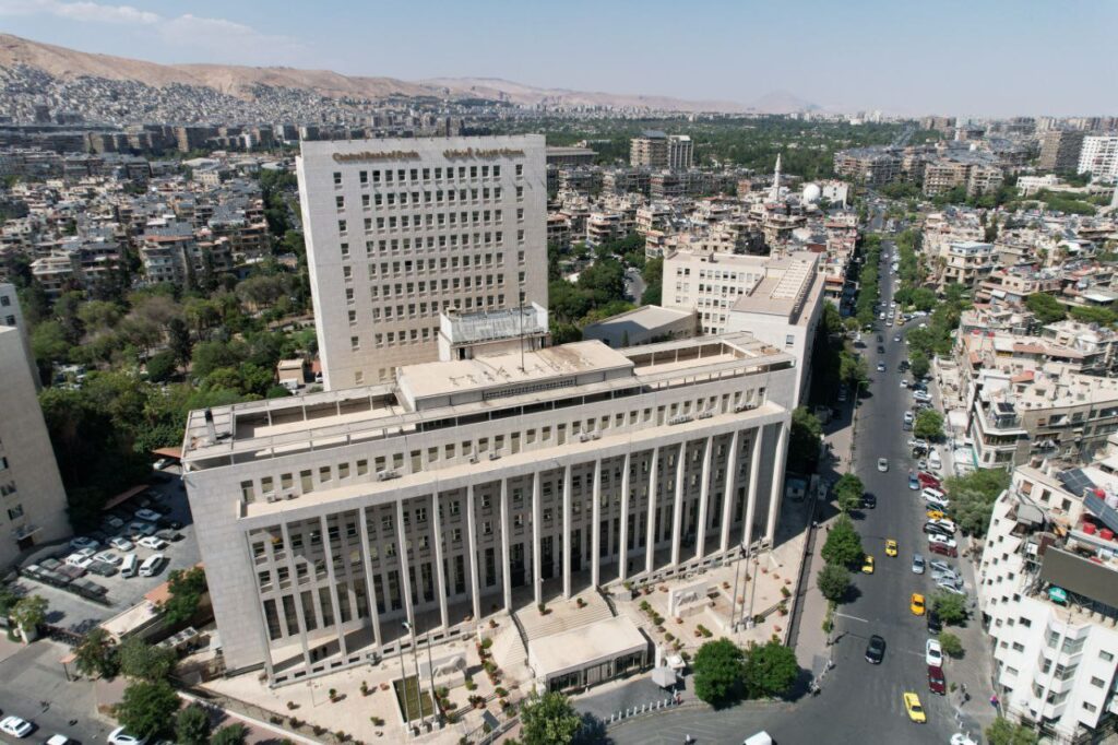 كيف تستعيد المصارف ثقة المواطنين وتجذب الودائع؟