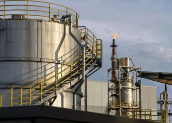 بدء نقل النفط الخام من حقل دجلة إلى مصفاة بانياس