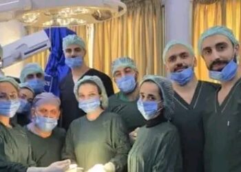 عمل جراحي نوعي في المشفى الوطني بطرطوس ينقذ حياة مريض ويستأصل ورماً معقداً في العنق