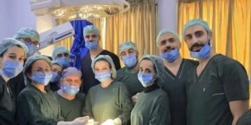 عمل جراحي نوعي في المشفى الوطني بطرطوس ينقذ حياة مريض ويستأصل ورماً معقداً في العنق