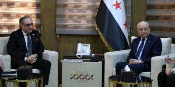 وزارة النقل تناقش تنظيم حركة الشاحنات وتسهيل نقل البضائع عبر المعابر الحدودية