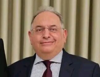 وزير المالية يوضح آلية تطبيق تعاميم صرف رواتب المتقاعدين المدنيين والعسكريين