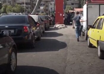 وزارة الطاقة: استقرار إمدادات الوقود، والازدحام في محطات الوقود سببه الزيادة الكبيرة في الطلب