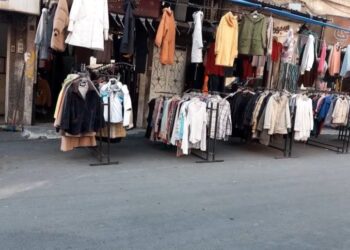 الجيوب فارغة.. ومنافسة بين محلات البالة قبل العيد