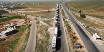 ضغوط الحرب الإقليمية على الاقتصاد السوري.. مسارات للمعالجة