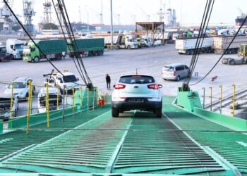 السيارات الكهربائية بين ضرورة التحوّل وغياب التشريع