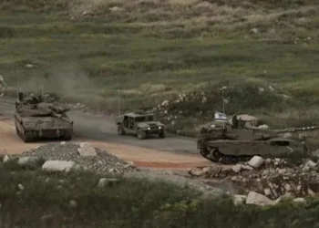 تصعيد إسرائيلي واسع في أجواء القنيطرة وتوغلات برية قرب نقاط قوات الأمم المتحدة