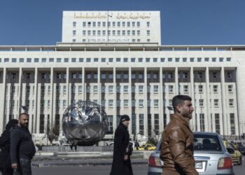 الشراكة بدل الخصخصة.. صيغة تمويلية لاقتصاد سوري ينتظر الضمانات