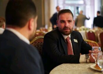 في المطعم قل نعم… وفي المصنع قل لا