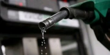 سادكوب”: استمرار توريدات المشتقات النفطية وتسريع التوزيع لمعالجة الازدحام في محطات الوقود