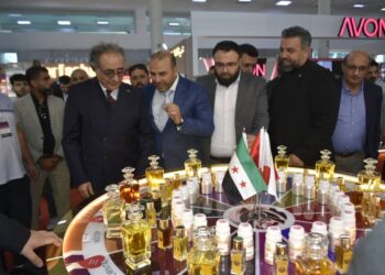 انطلاق معرض الصناعات التجميلية والعطور”عالم الجمال 2026″ بمشاركة 195 شركة محلية وعربية وأجنبية