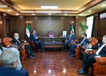 السياحة والمنافذ يبحثان تسهيل حركة السياح ودعم القطاع السياحي